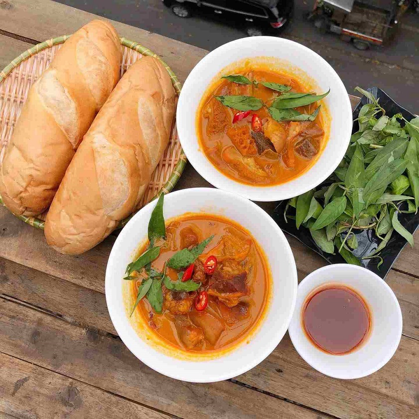 A popular Da Nang street food with unique texture: Pha lau